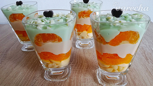 Mandarínkový dezert v pohári