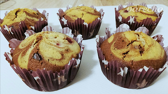 Hrnčekové muffiny s čokoládou