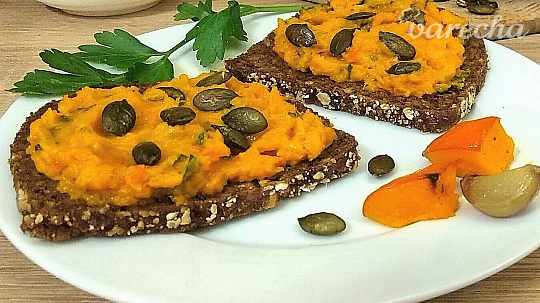 Nátierka z pečenej tekvice hokkaido