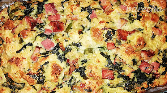 Veľkonočná plnka s údeným mäsom a baby špenátom