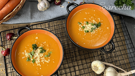 Batatovo-mrkvová krémová polievka